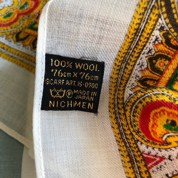 Scarf/wrap - Picture 2 of 4